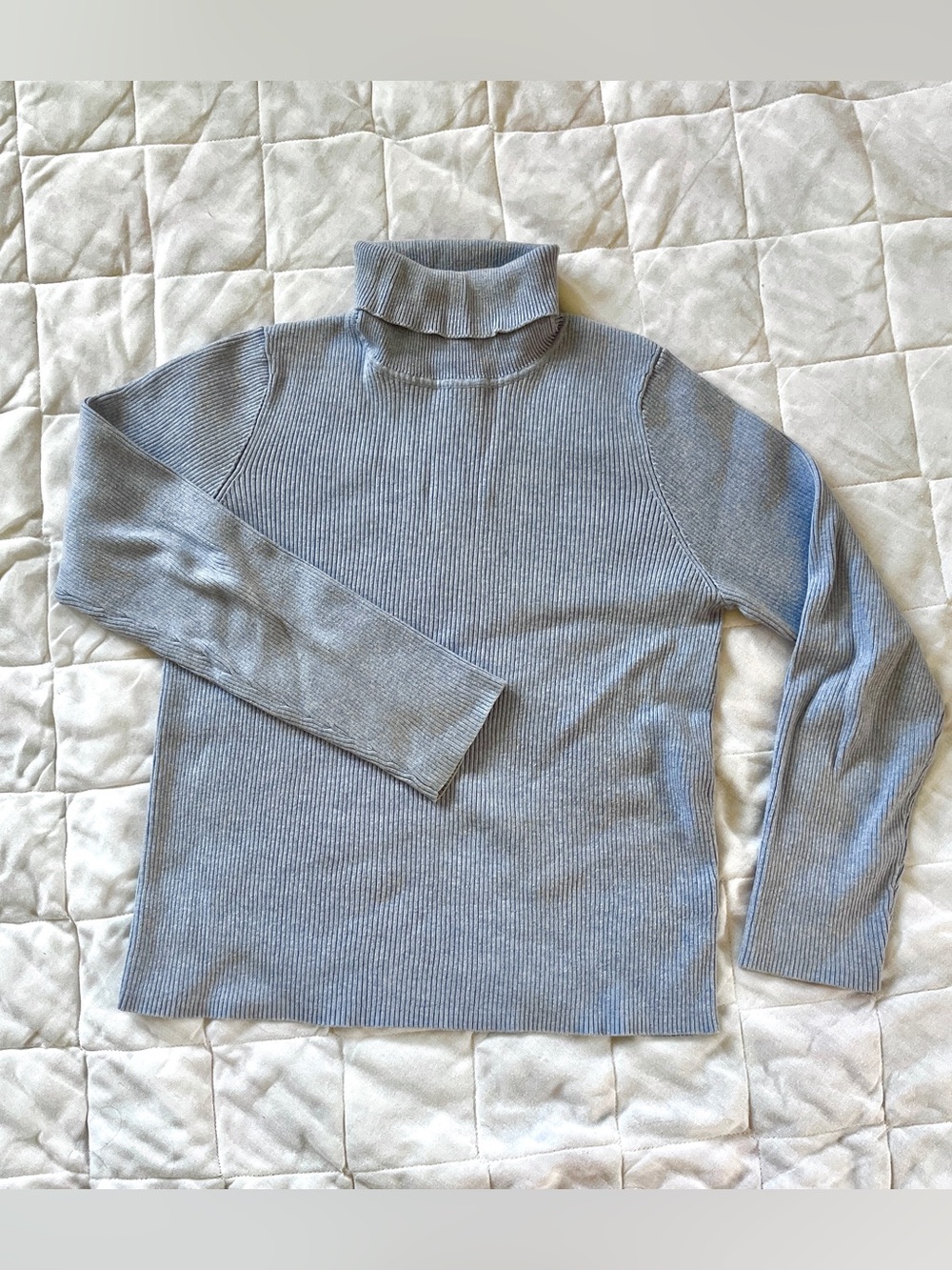 NORTHERN REFLECTIONS Ribbed Knit Turtleneck Sweater